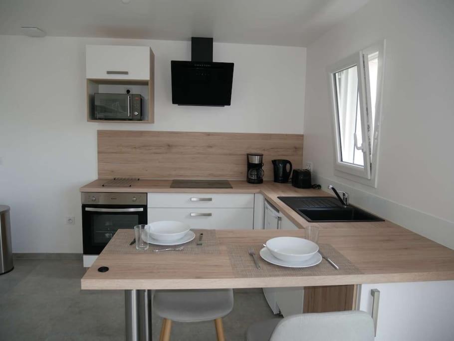 Studio Lumineux Avec Terrasse La Roche-sur-Yon Luaran gambar