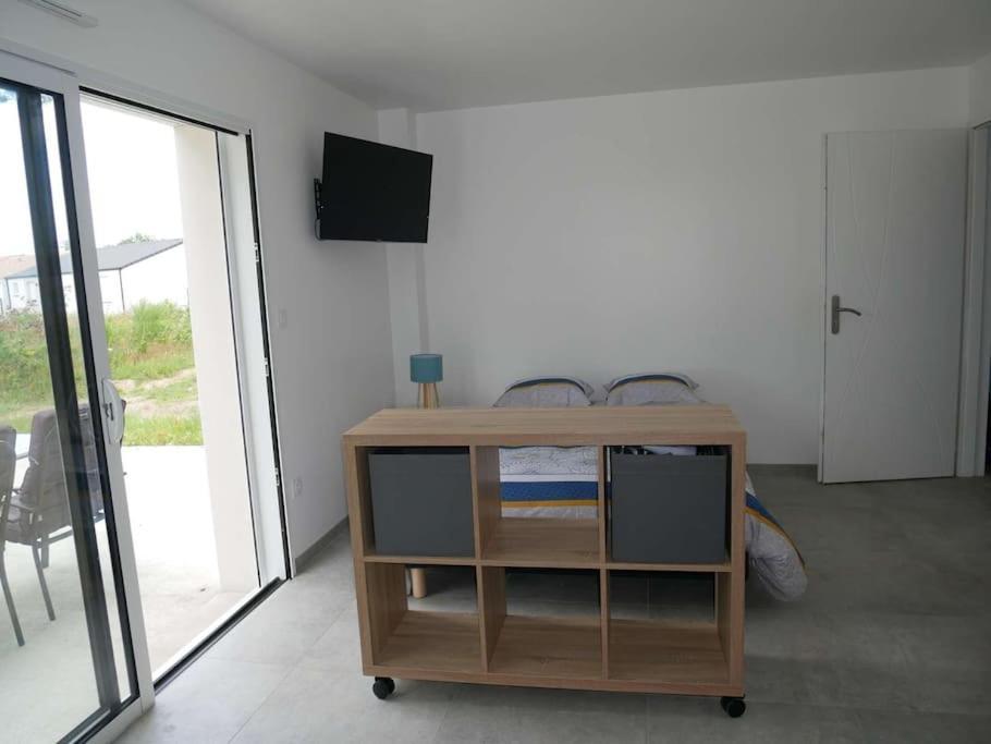 Studio Lumineux Avec Terrasse La Roche-sur-Yon Luaran gambar